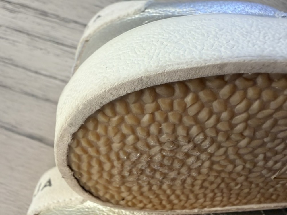 Veja Esplar Gold Metallic Tonal V Sneakers US6 EU37 - Picture 11 of 11